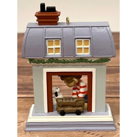 1988 HALLMARK ORNAMENT QX402-1 WINDOWS OF THE WORLD FRENCH POODLE JOYEUX - Picture 5 of 5